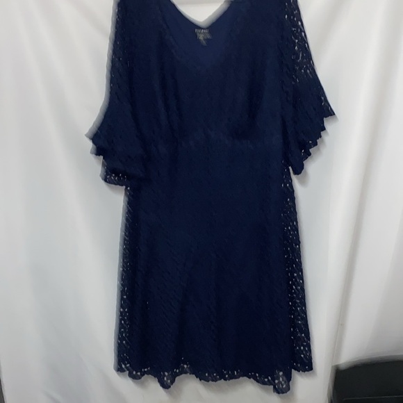 ROZ & ALI WO SIZE 22 NAVY LASER CUT-CROCHET LOOK BELL SLEEVES  FULLY LINED EUC - Picture 7 of 14